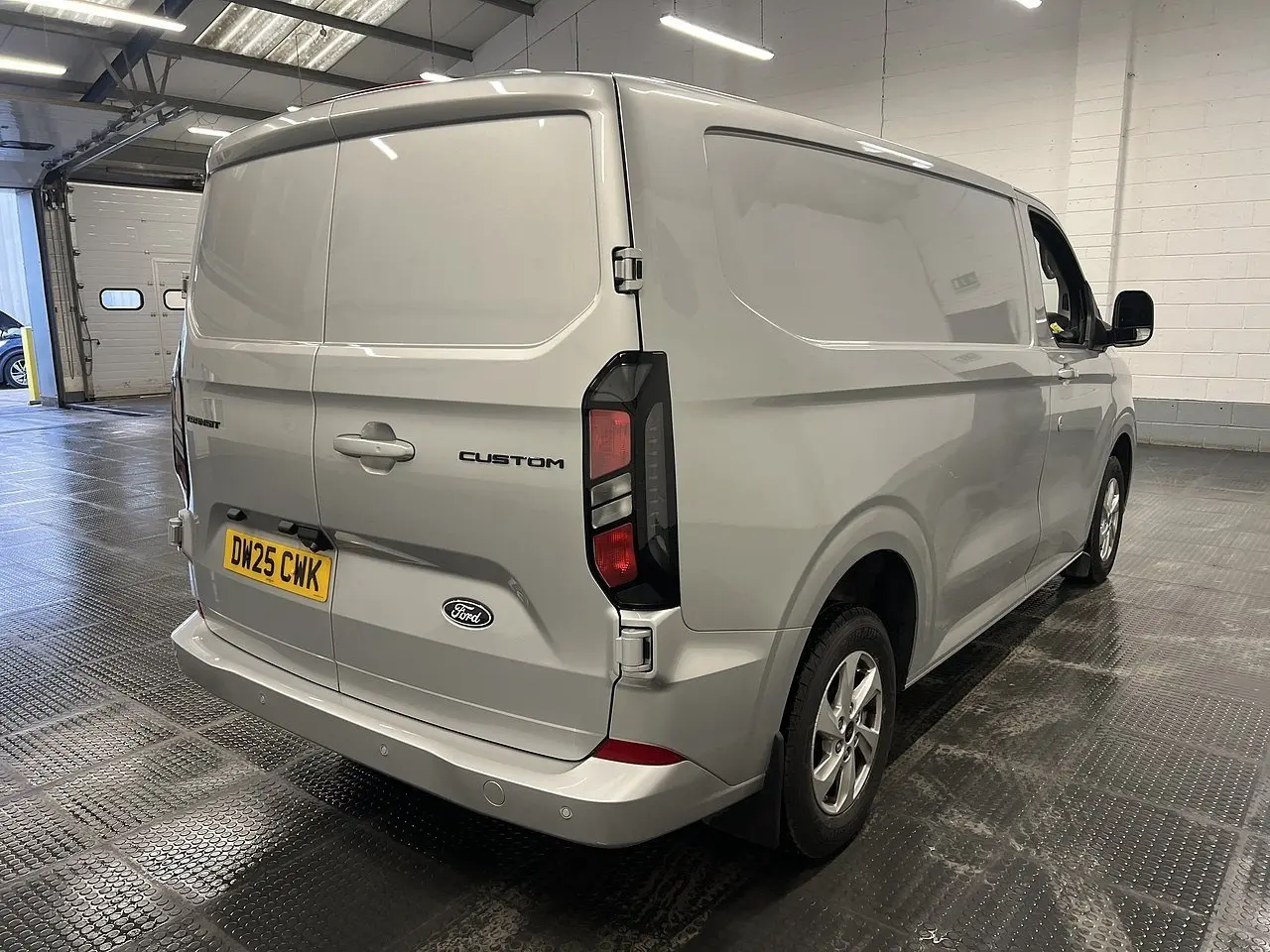2025 Ford Transit Custom, photo 4