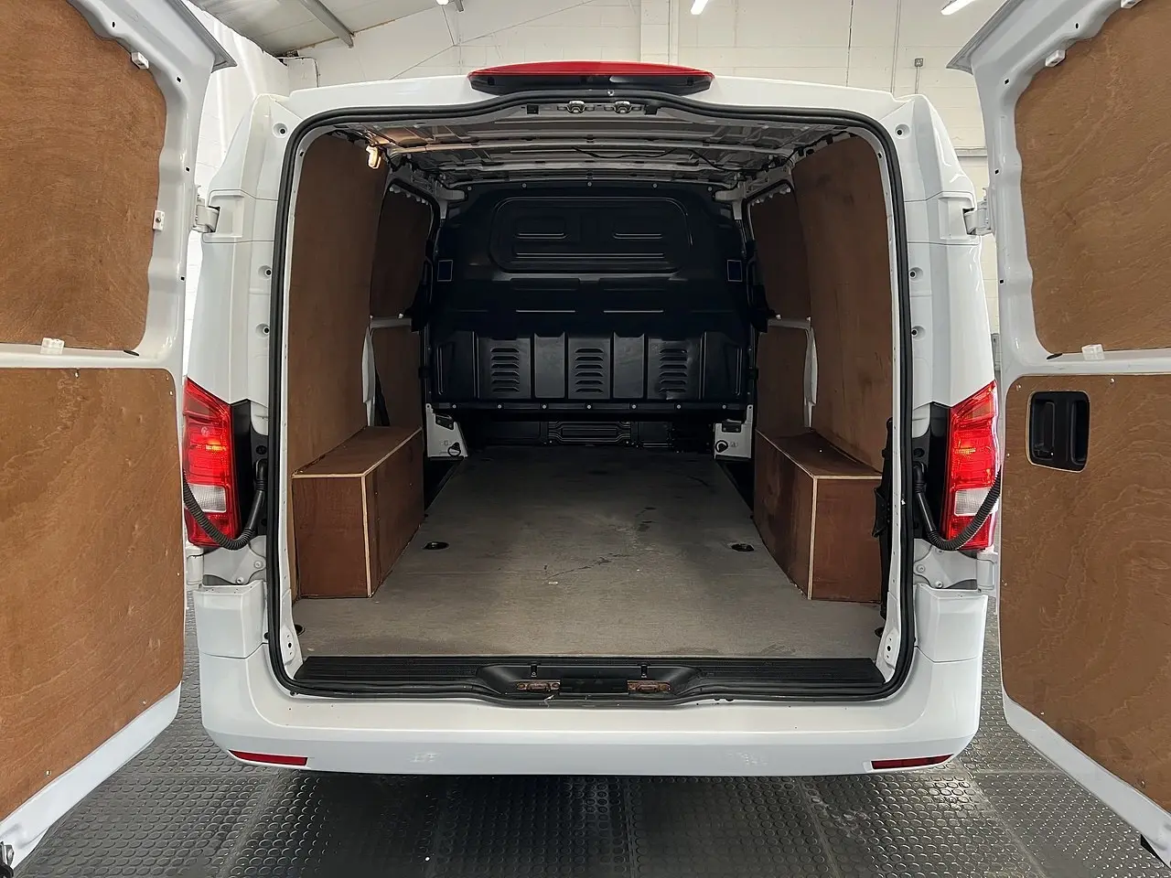 2020 Mercedes-Benz Vito, photo 3