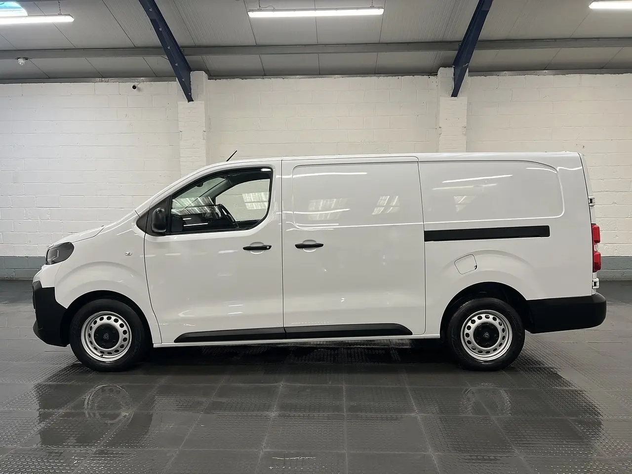 2025 Peugeot Expert