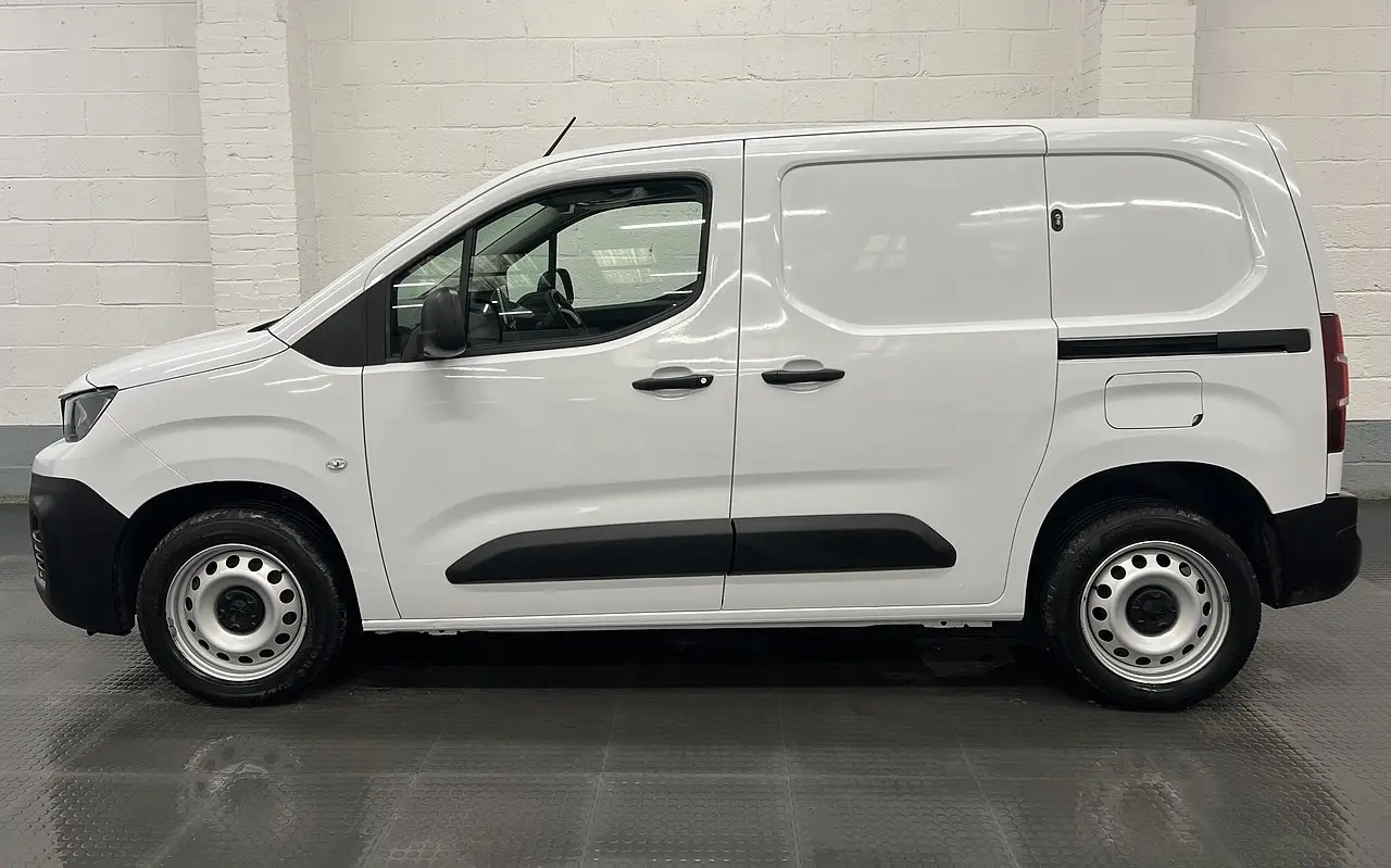 2023 Peugeot Partner