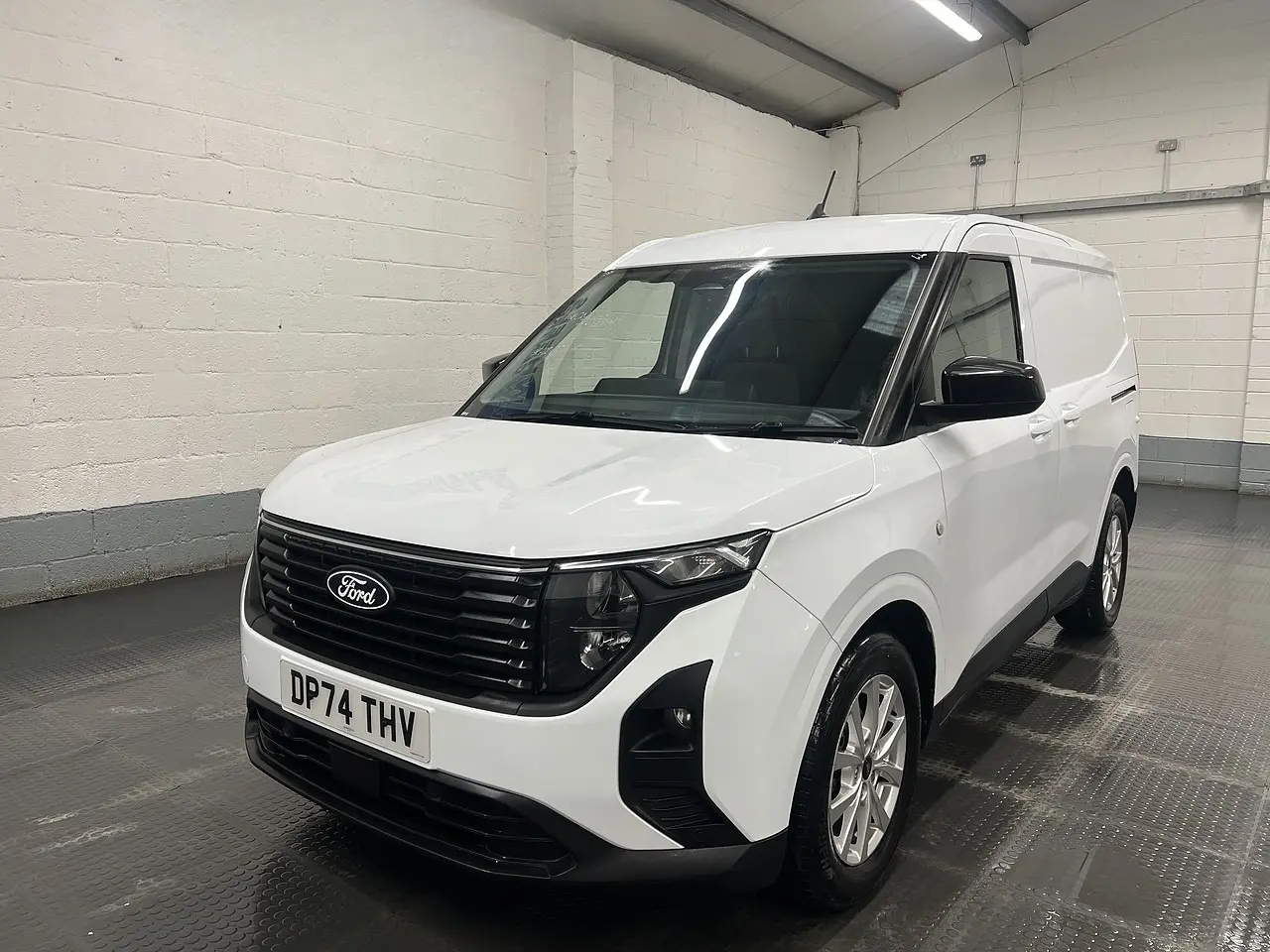 2025 Ford Transit Courier, photo 8