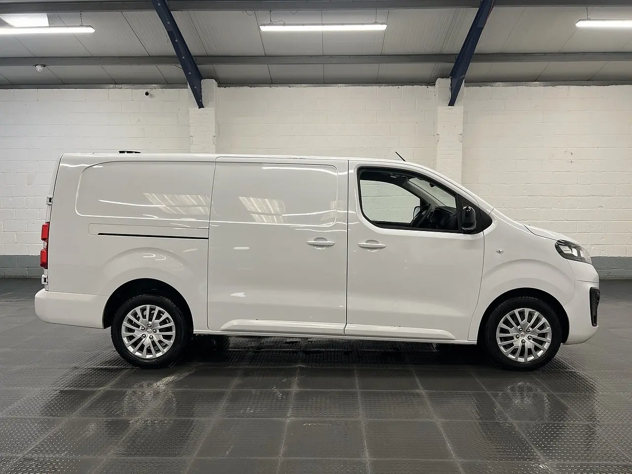 2024 Vauxhall Vivaro, photo 9