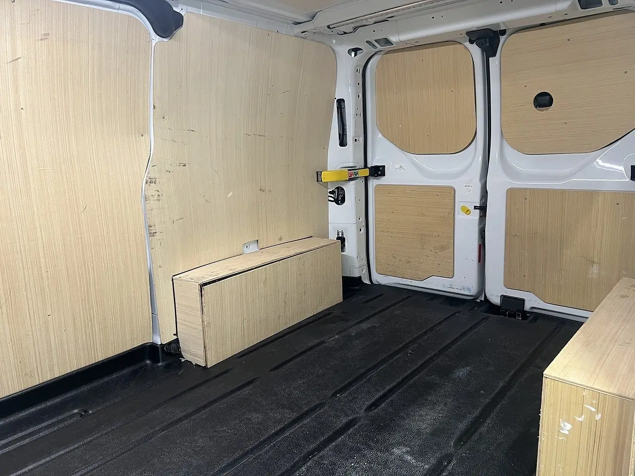 2023 Ford Transit Custom, photo 2