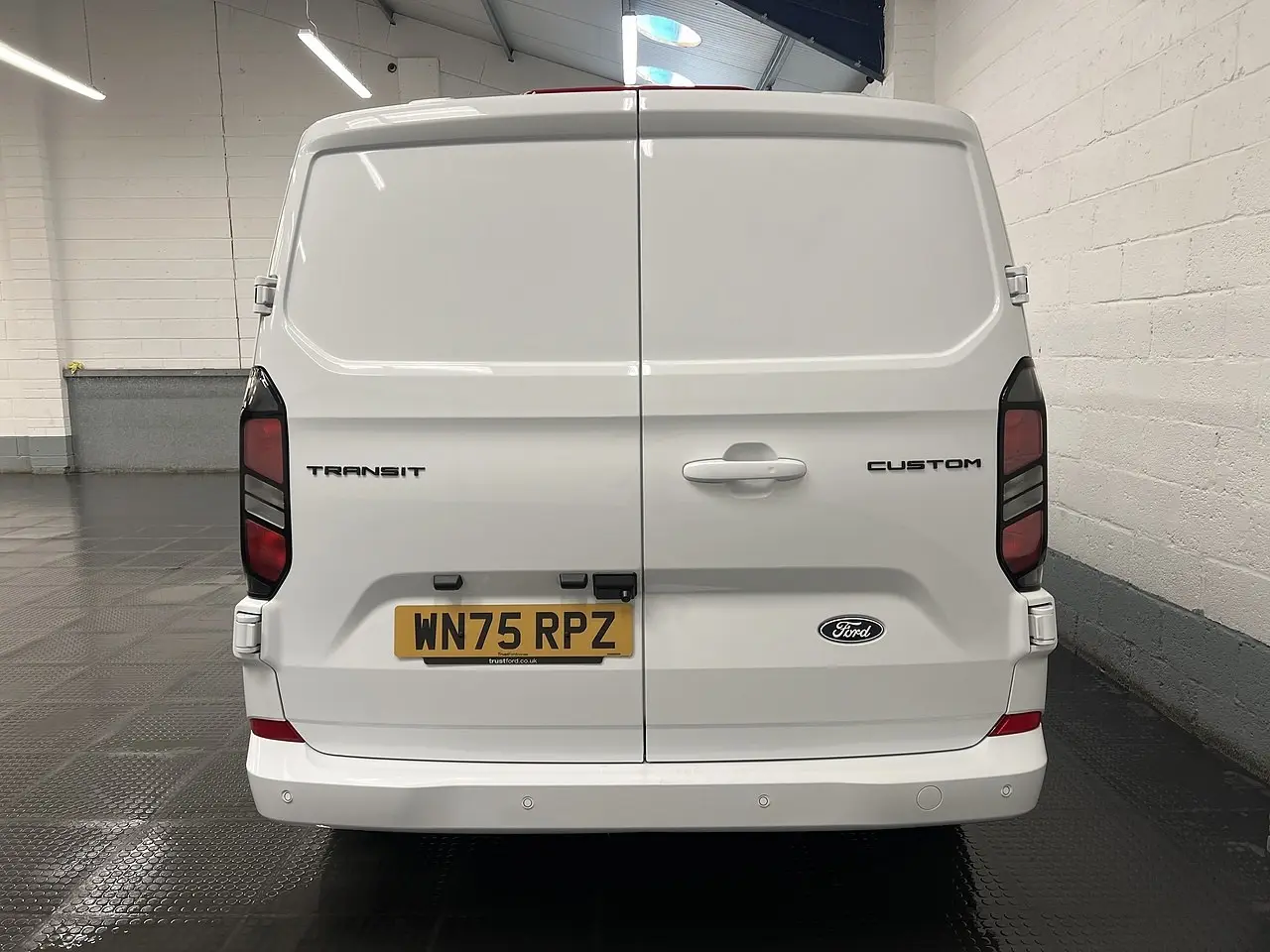 2025 Ford Transit Custom, photo 4