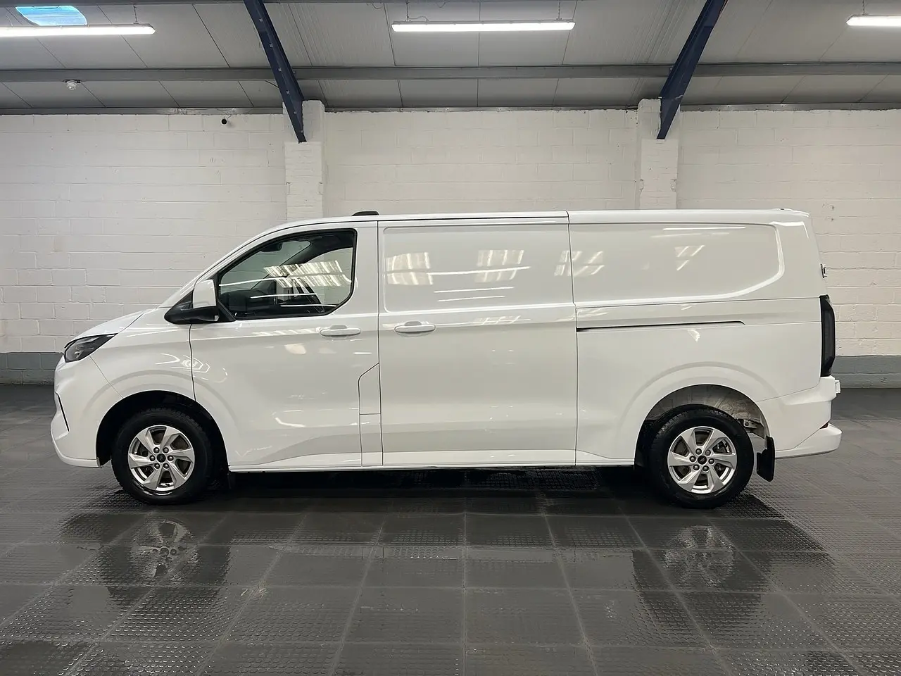 2024 Ford Transit Custom