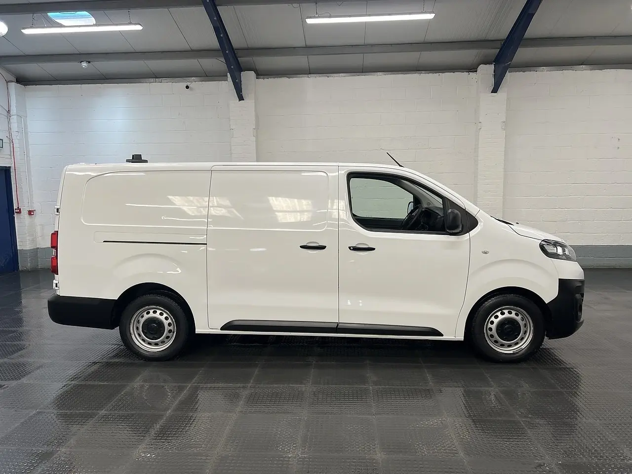 2020 Vauxhall Vivaro, photo 9