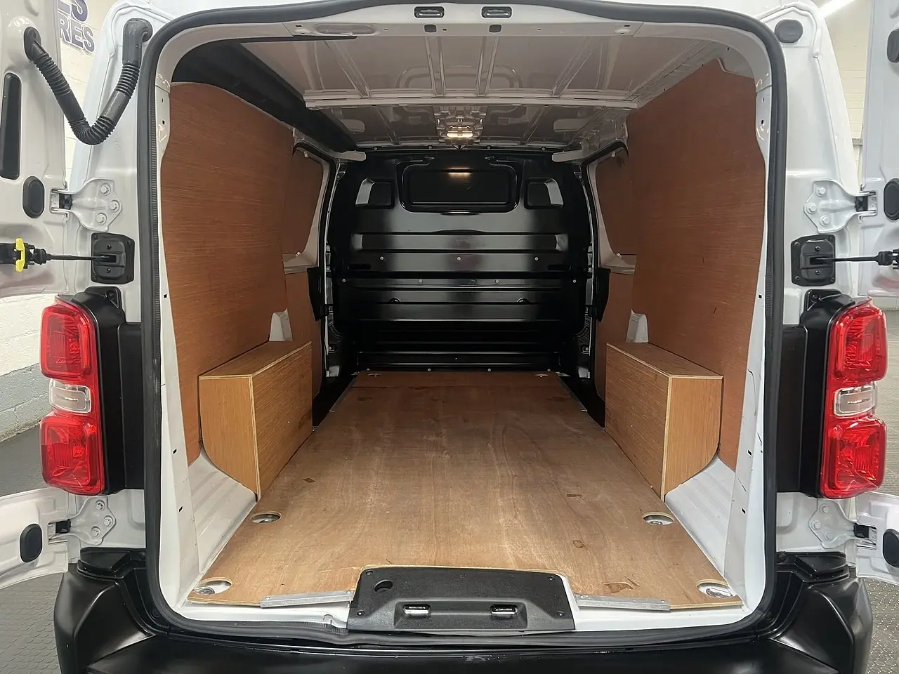 2024 Vauxhall Vivaro, photo 3