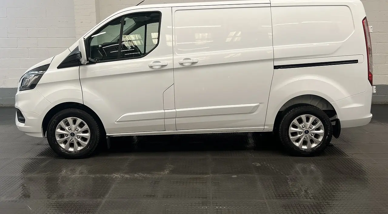 2024 Ford Transit Custom