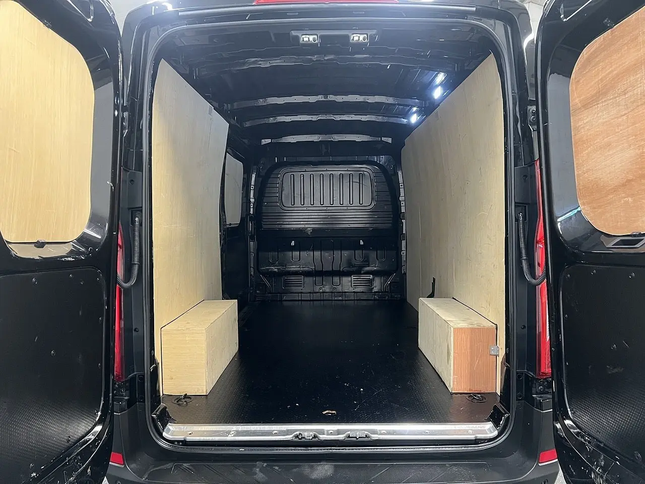 2023 Maxus Deliver 9, photo 3