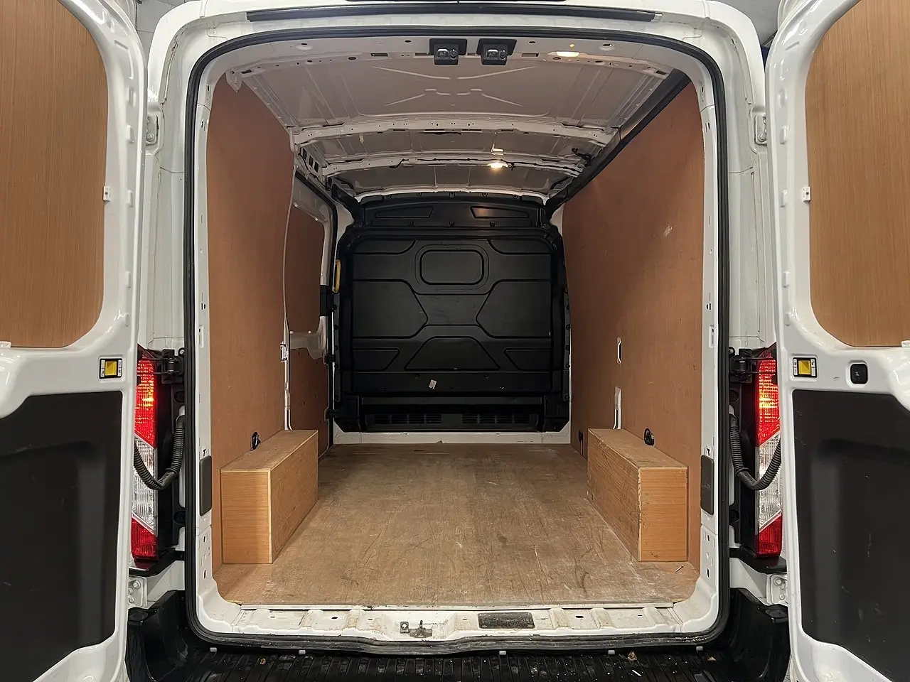 2025 Ford Transit, photo 2