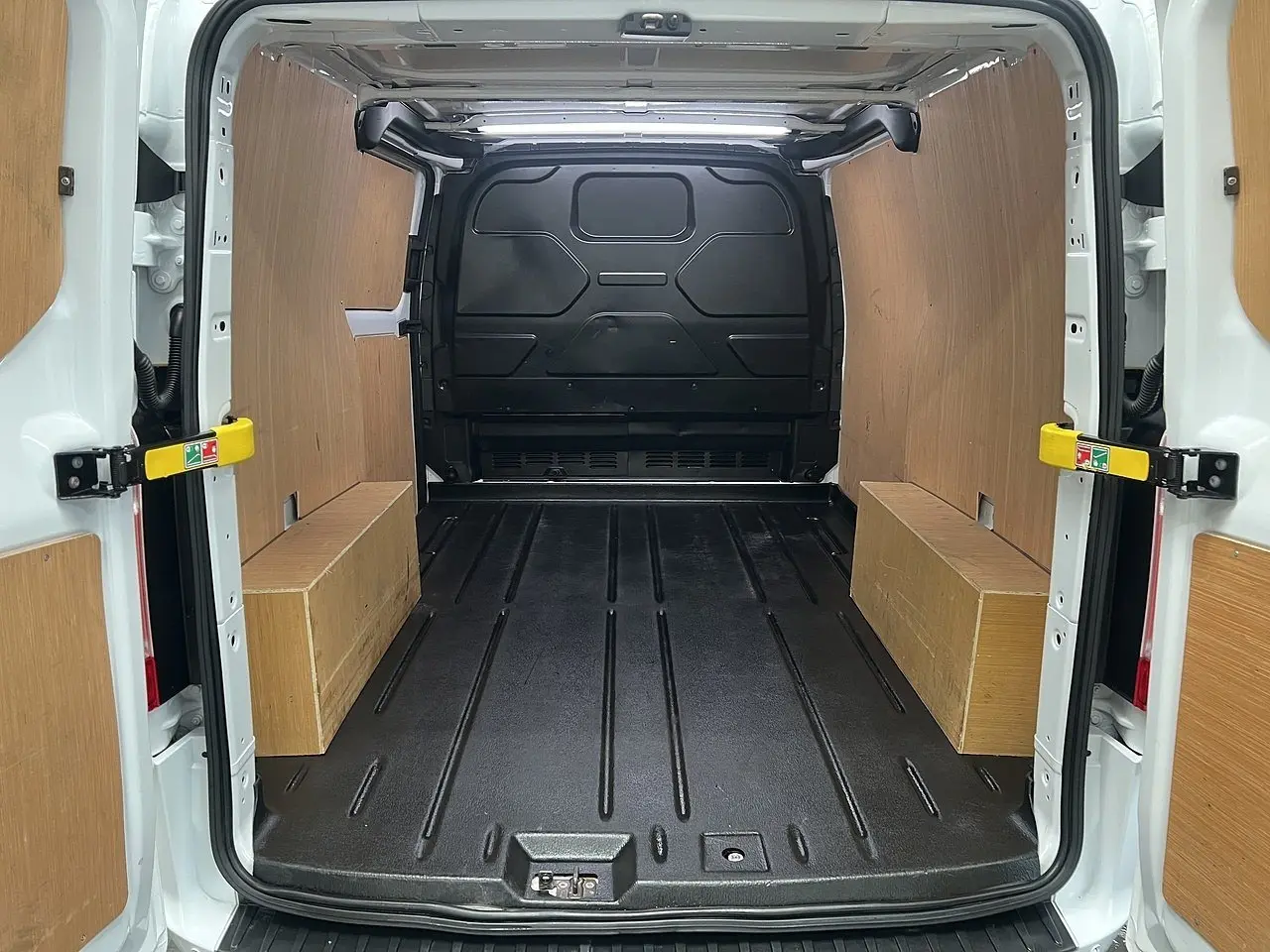 2024 Ford Transit Custom, photo 3