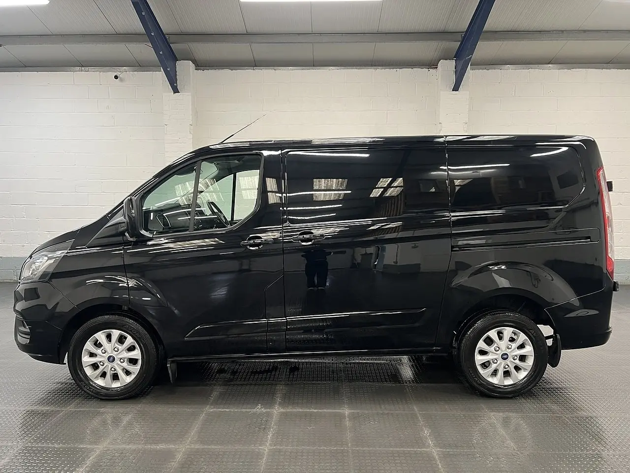 2023 Ford Transit Custom