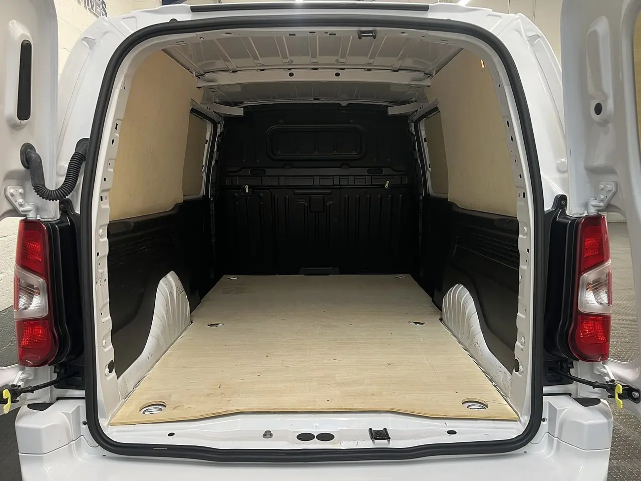 2024 Peugeot Partner, photo 3