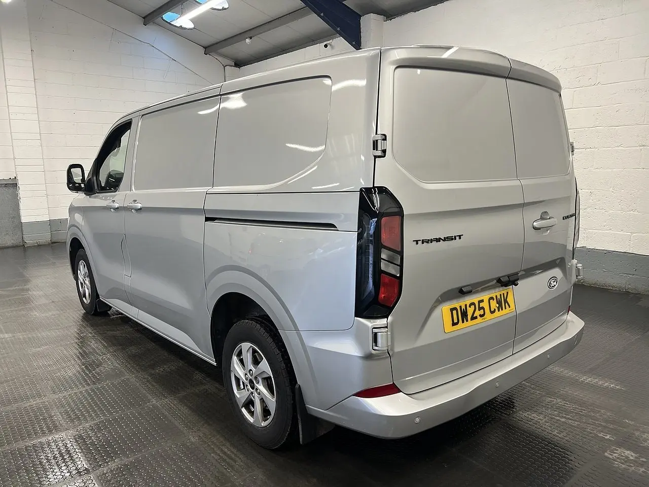 2025 Ford Transit Custom, photo 3