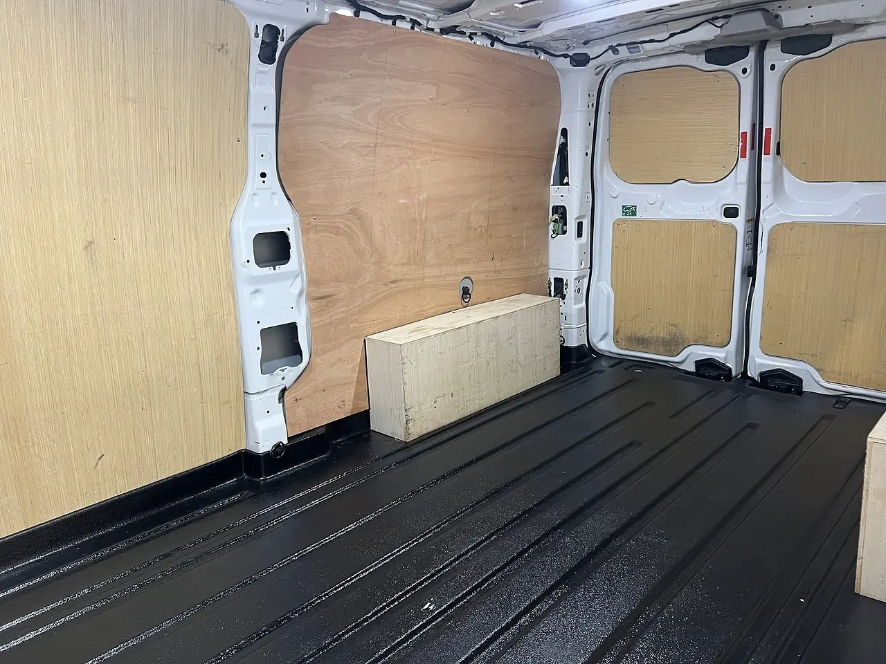 2024 Ford Transit Custom, photo 2