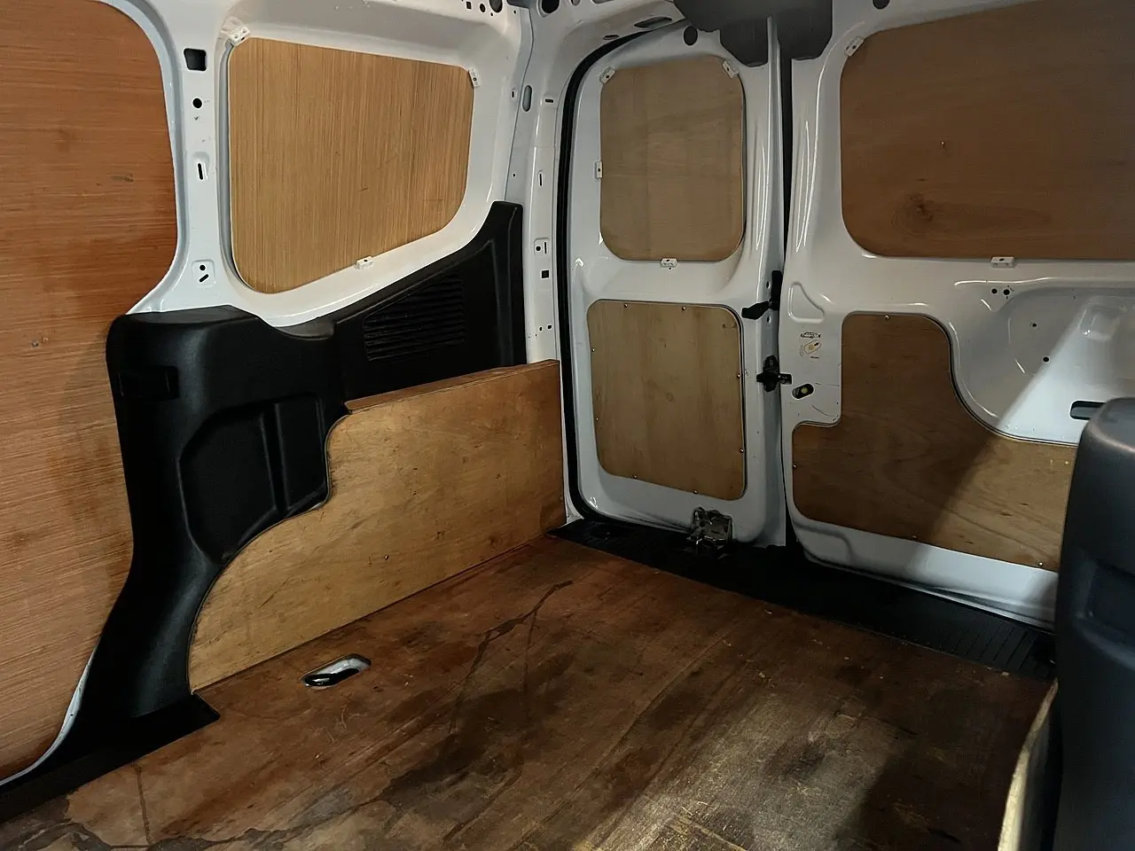 2025 Ford Transit Courier, photo 2