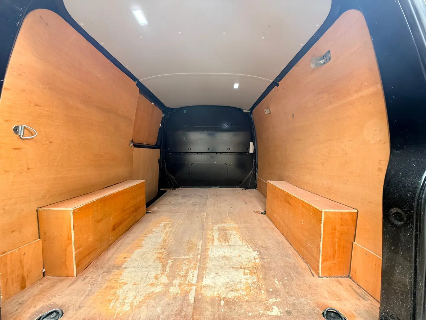 2022 Volkswagen Transporter, photo 2