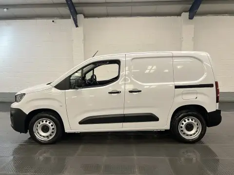 2023 Peugeot Partner