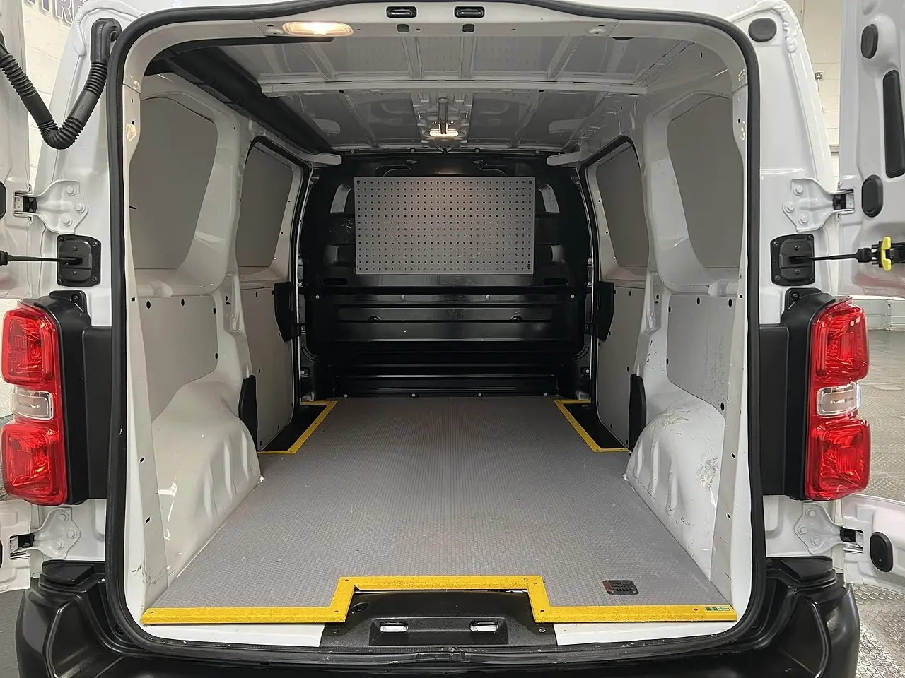 2023 Citroen Dispatch, photo 3