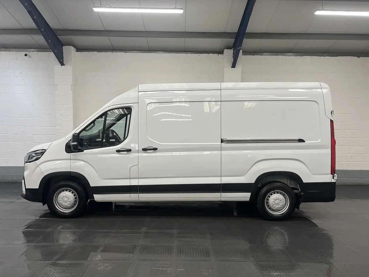 2024 Maxus Deliver 9