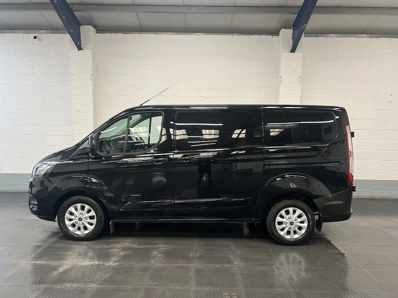 2023 Ford Transit Custom