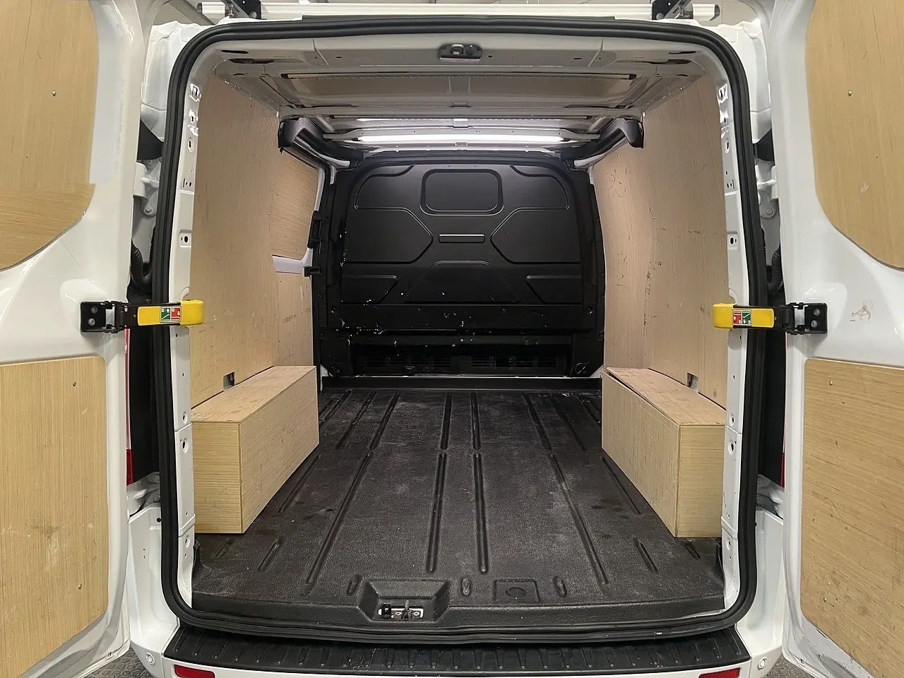 2023 Ford Transit Custom, photo 3