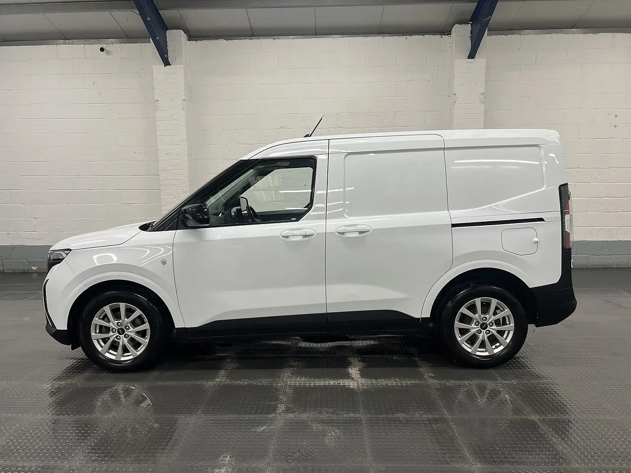 2025 Ford Transit Courier
