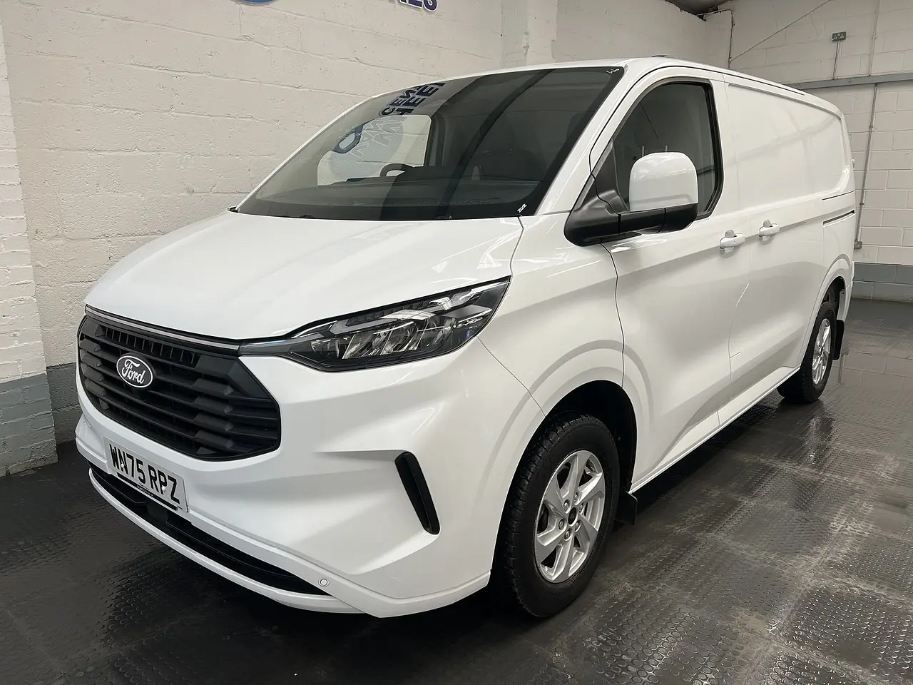 2025 Ford Transit Custom, photo 8