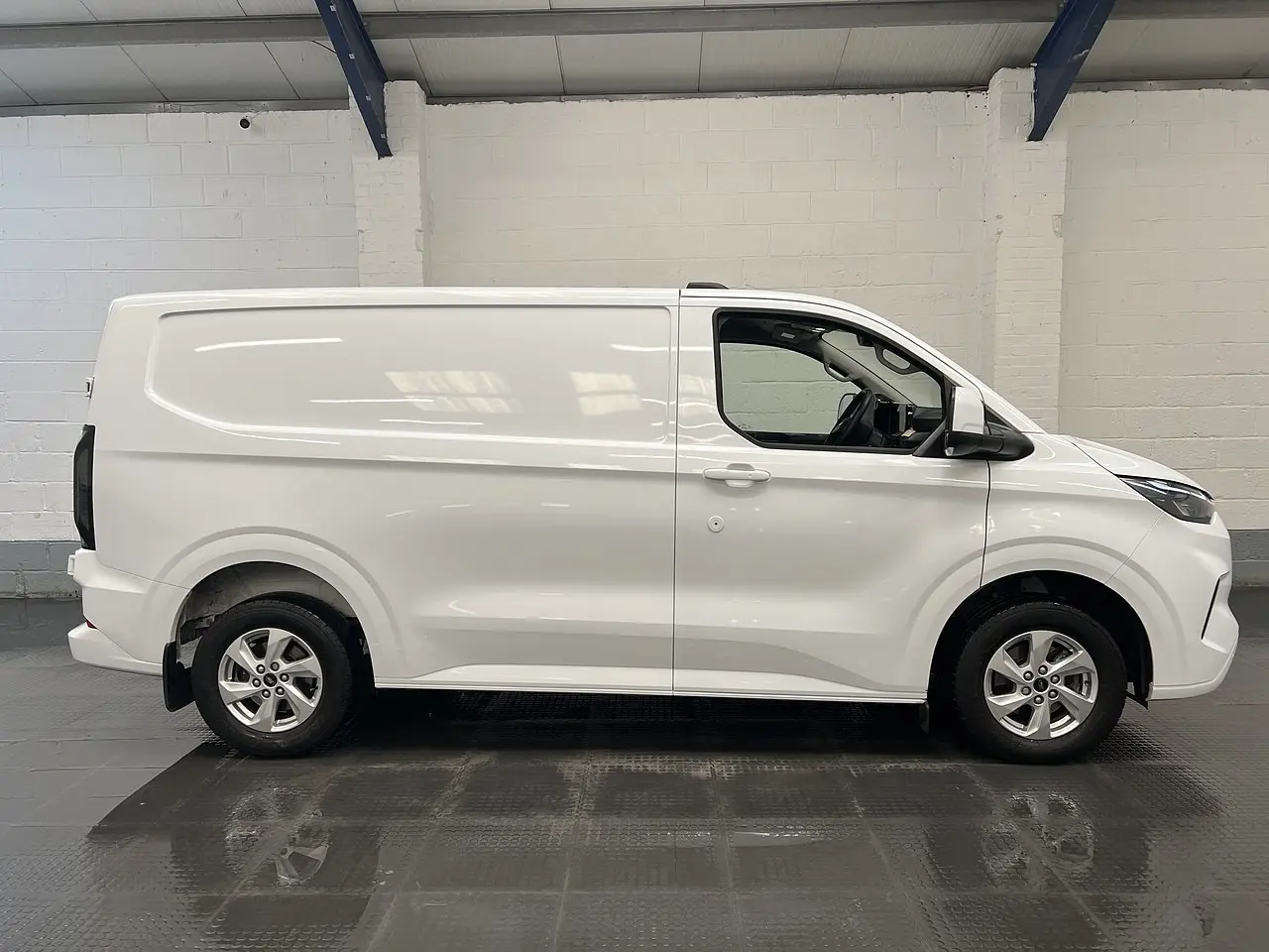 2025 Ford Transit Custom, photo 9