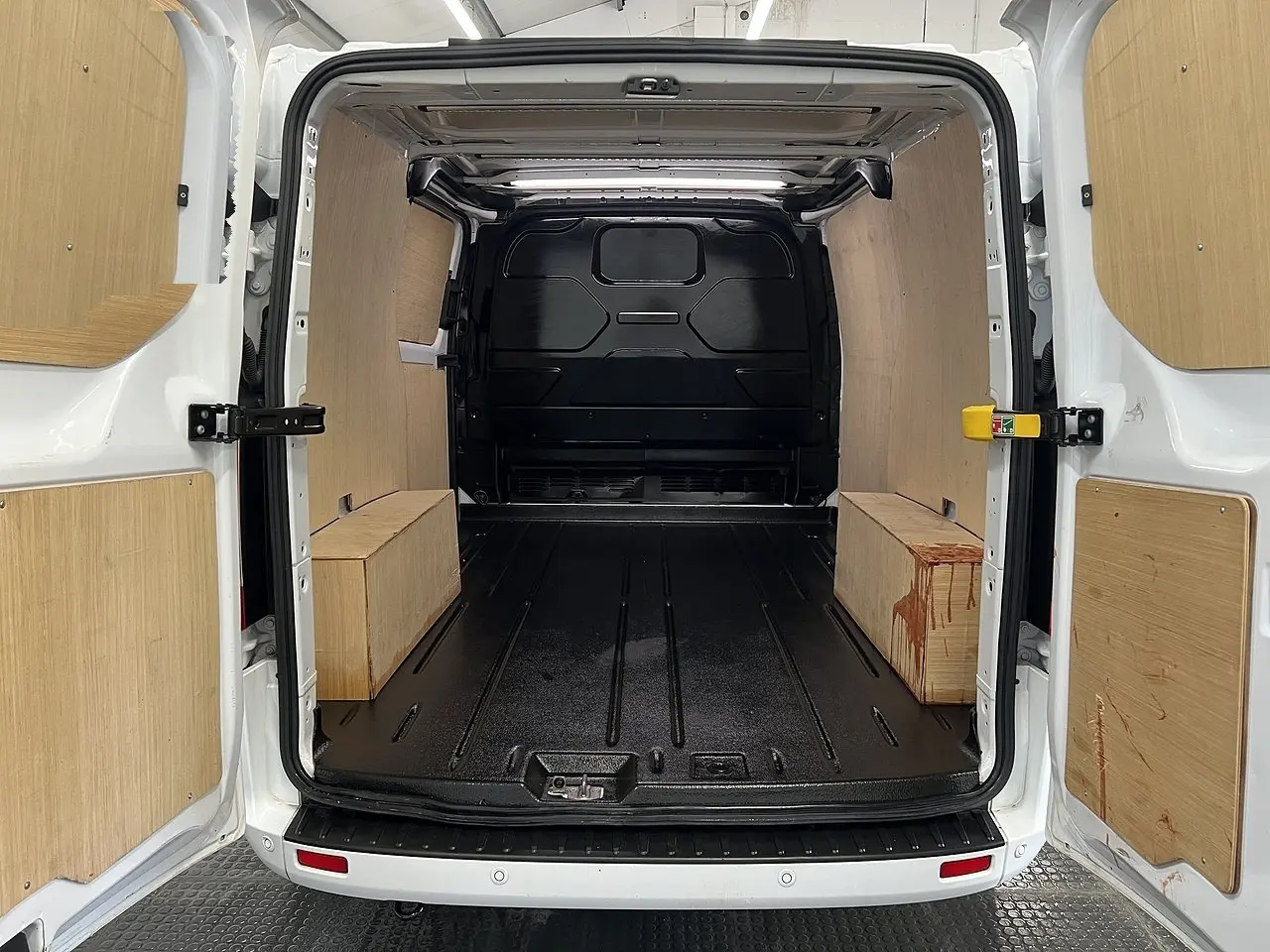 2023 Ford Transit Custom, photo 3