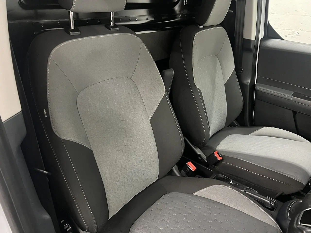2025 Ford Transit Courier, photo 6