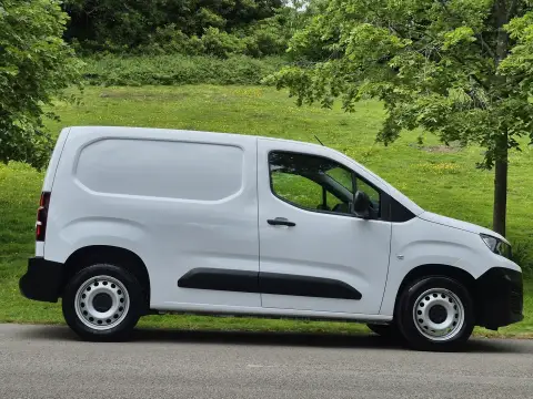 2023 Peugeot Partner