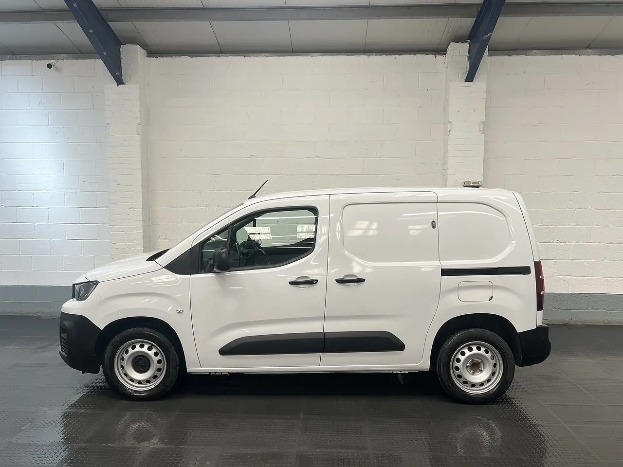 2023 Peugeot Partner