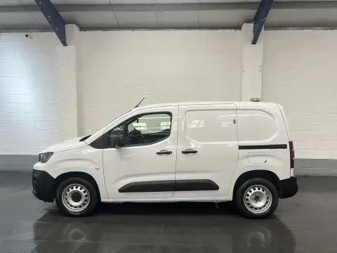 2023 Peugeot Partner