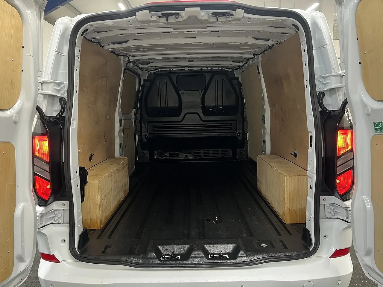 2024 Ford Transit Custom, photo 3