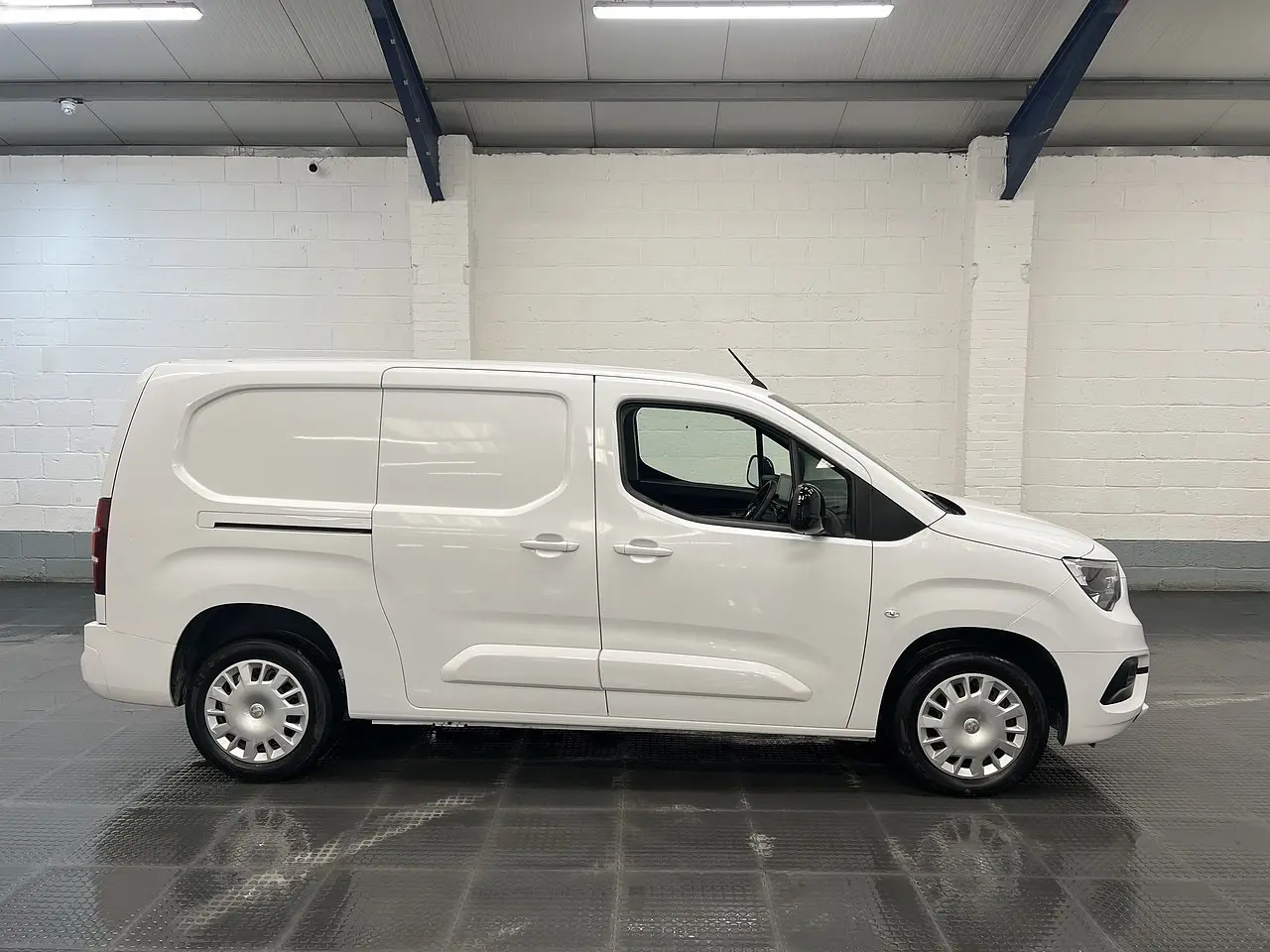 2023 Vauxhall Combo, photo 9