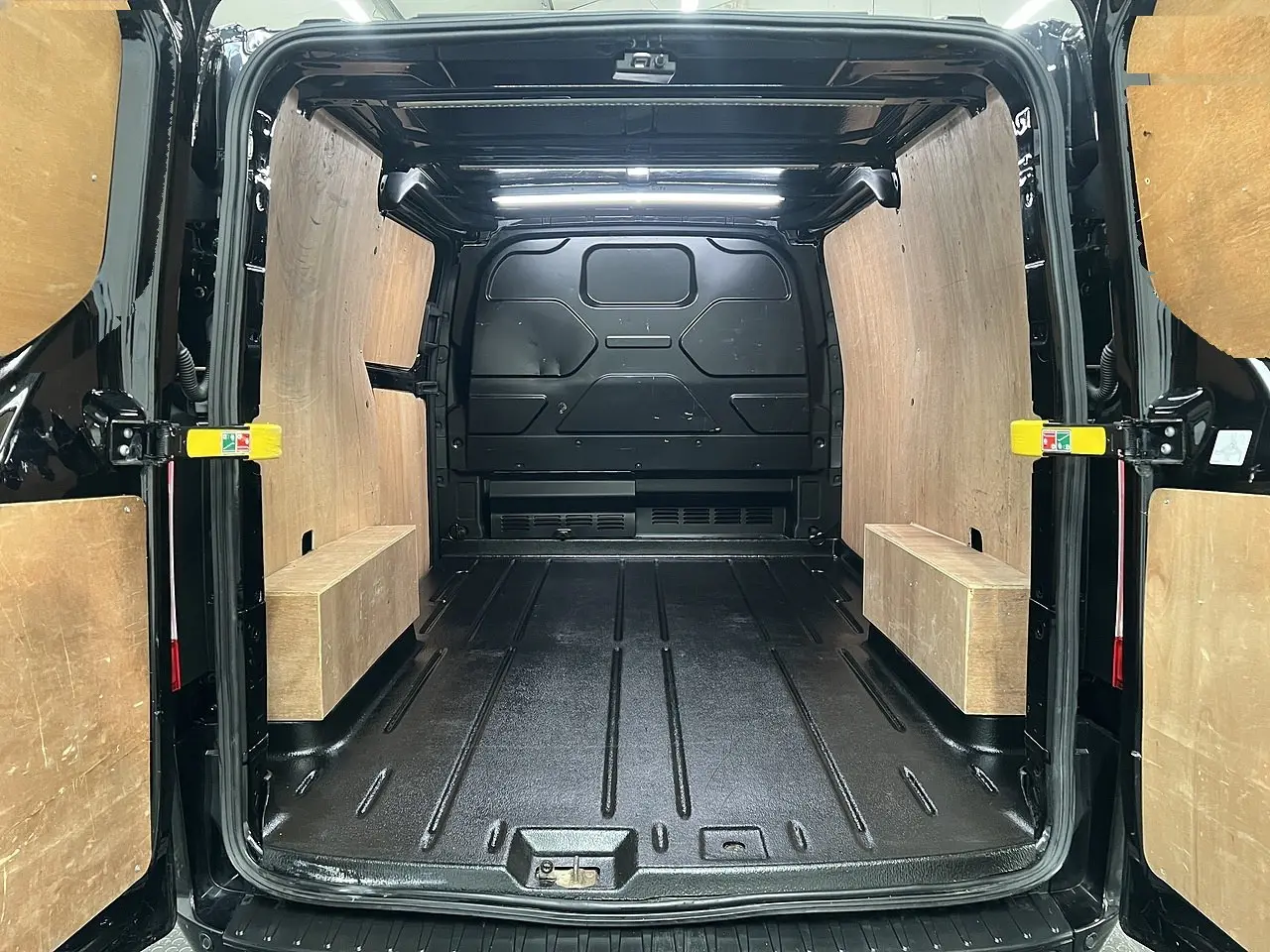 2023 Ford Transit Custom, photo 3