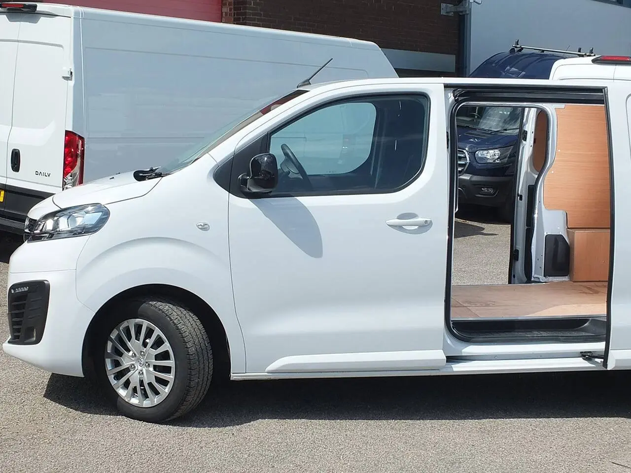 2023 Vauxhall Vivaro, photo 10