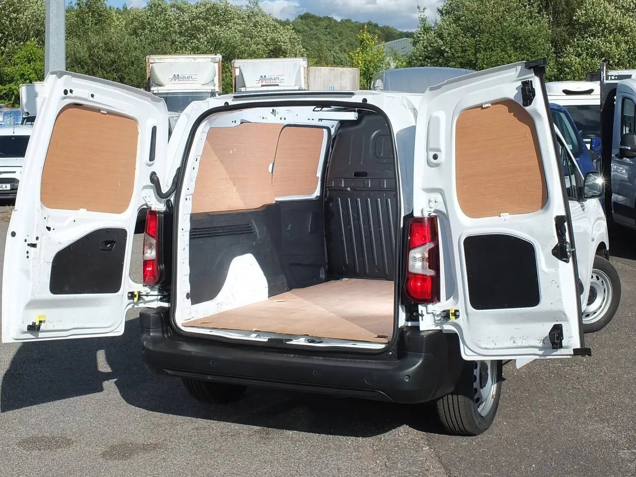 2021 Vauxhall Combo, photo 10