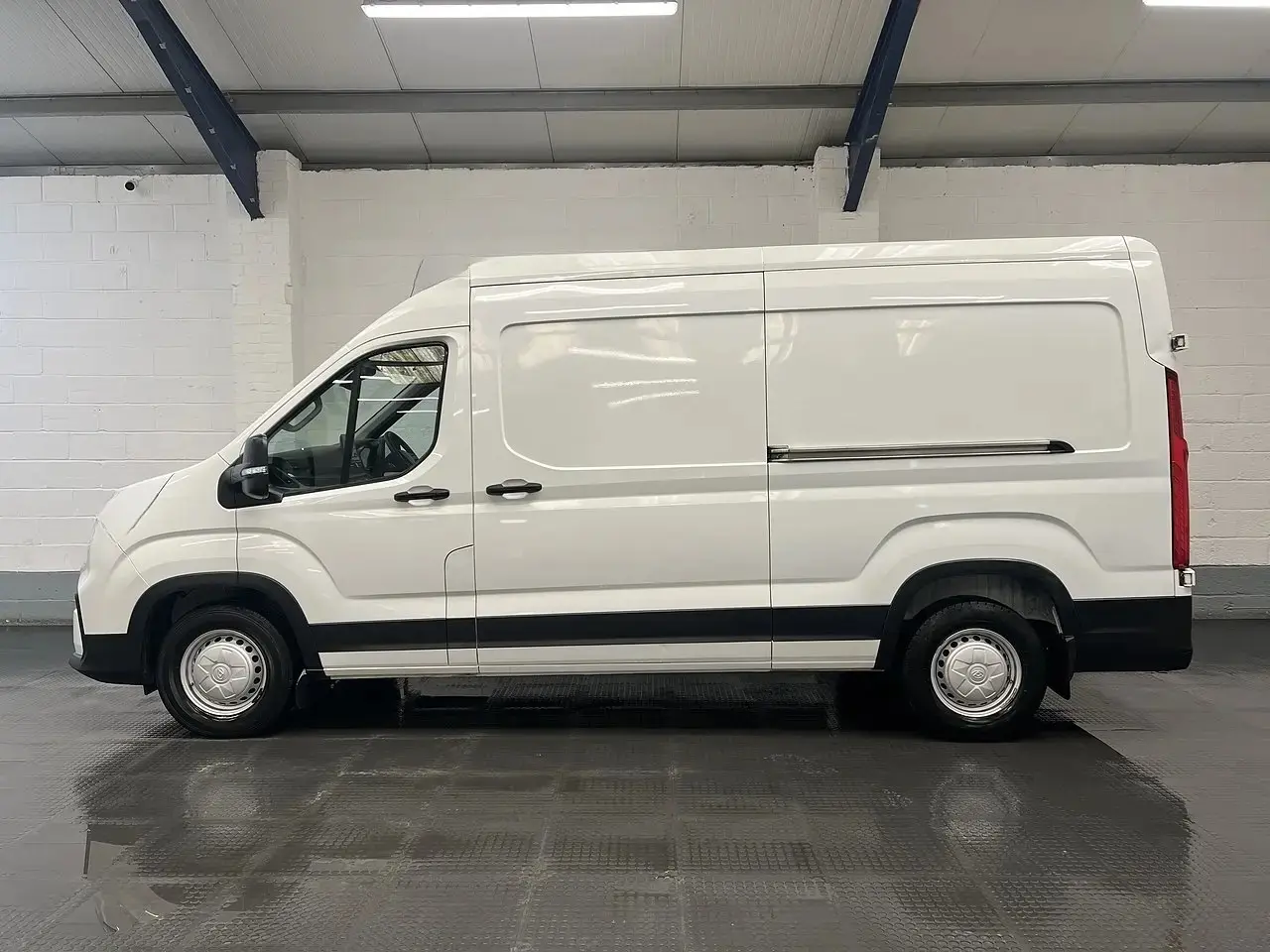 2023 Maxus Deliver 9