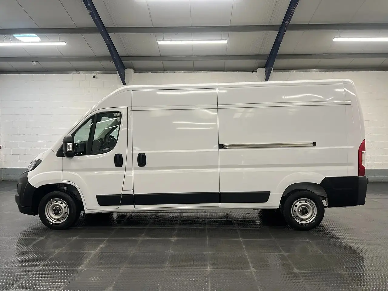 2025 Peugeot Boxer