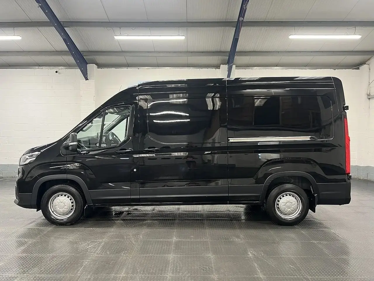 2023 Maxus Deliver 9