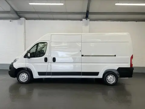 2024 Vauxhall Movano