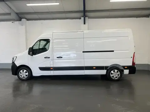 2023 Renault Master