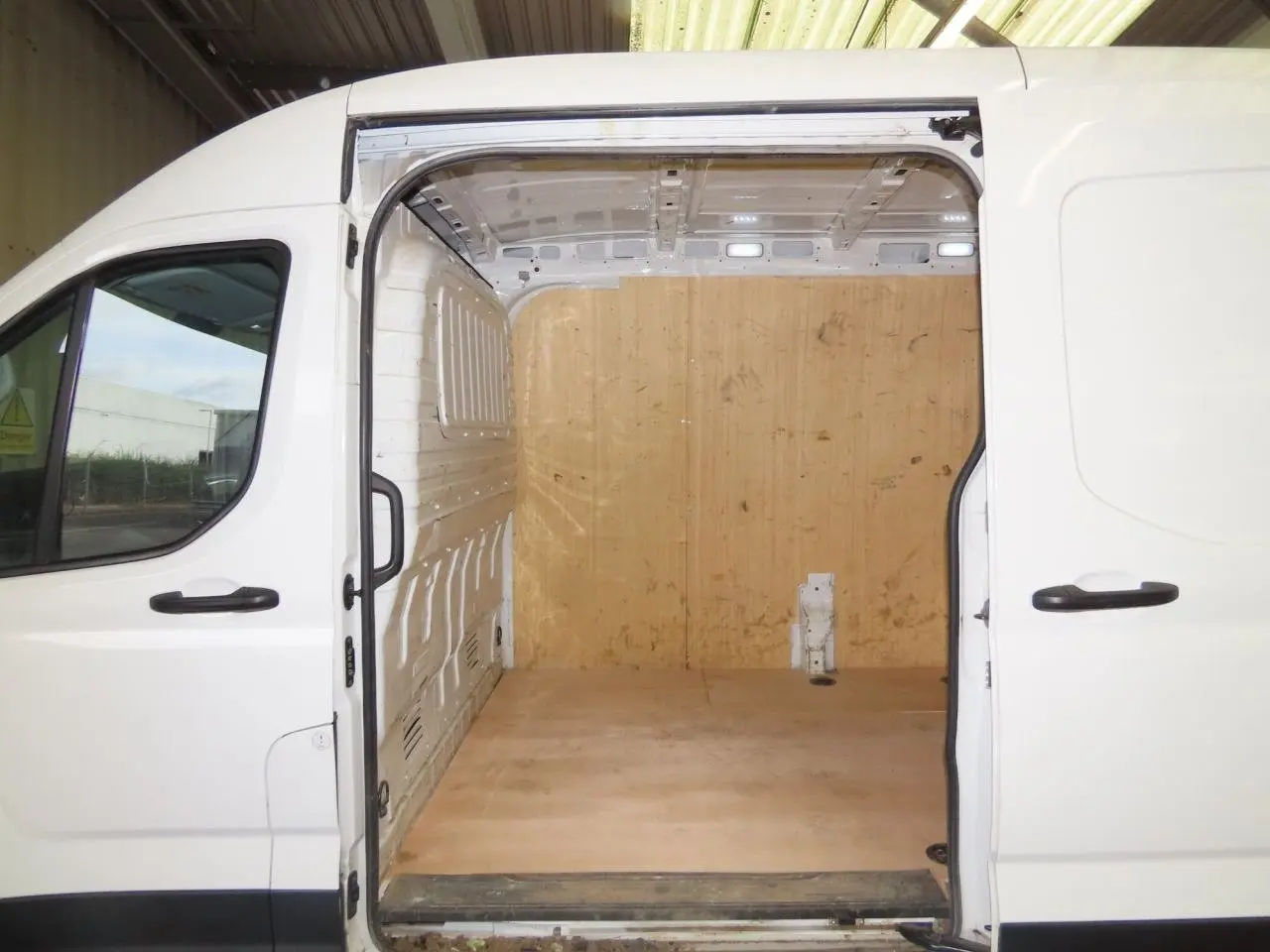 2023 Maxus Deliver 9, photo 2
