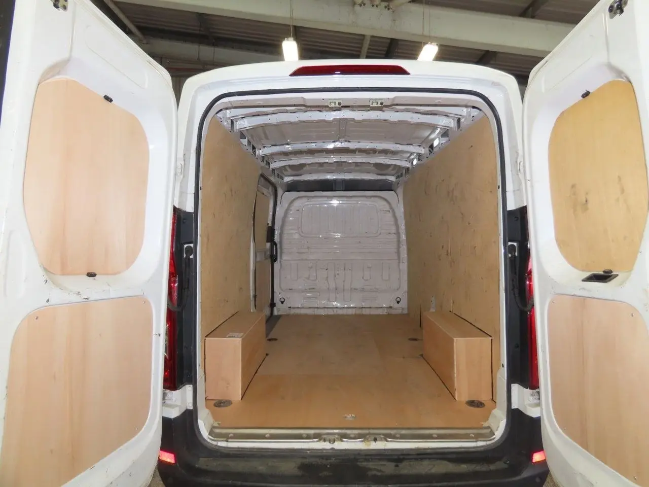 2023 Maxus Deliver 9, photo 3