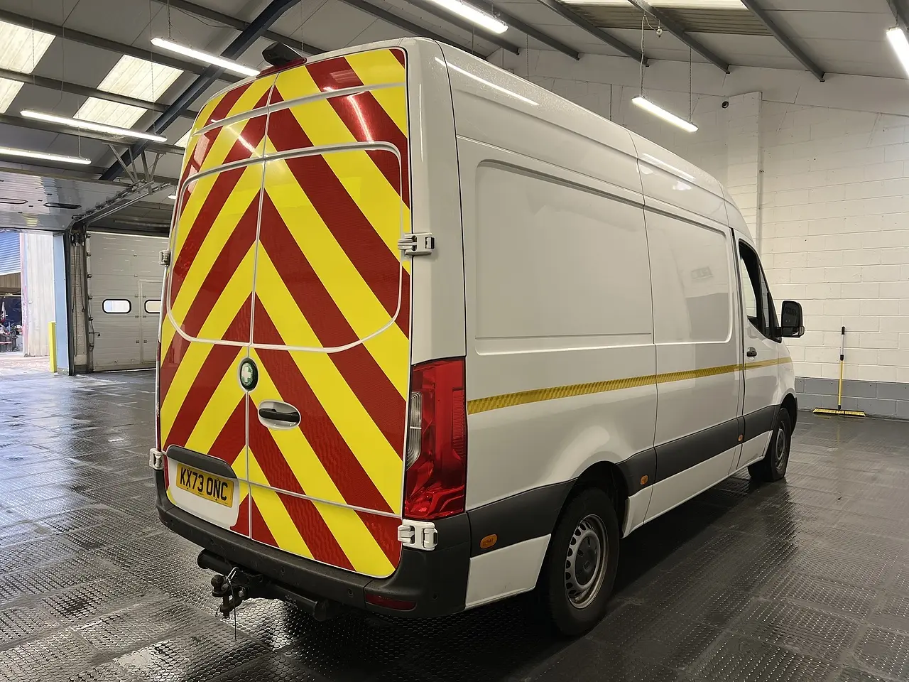 2023 Mercedes-Benz Sprinter, photo 3