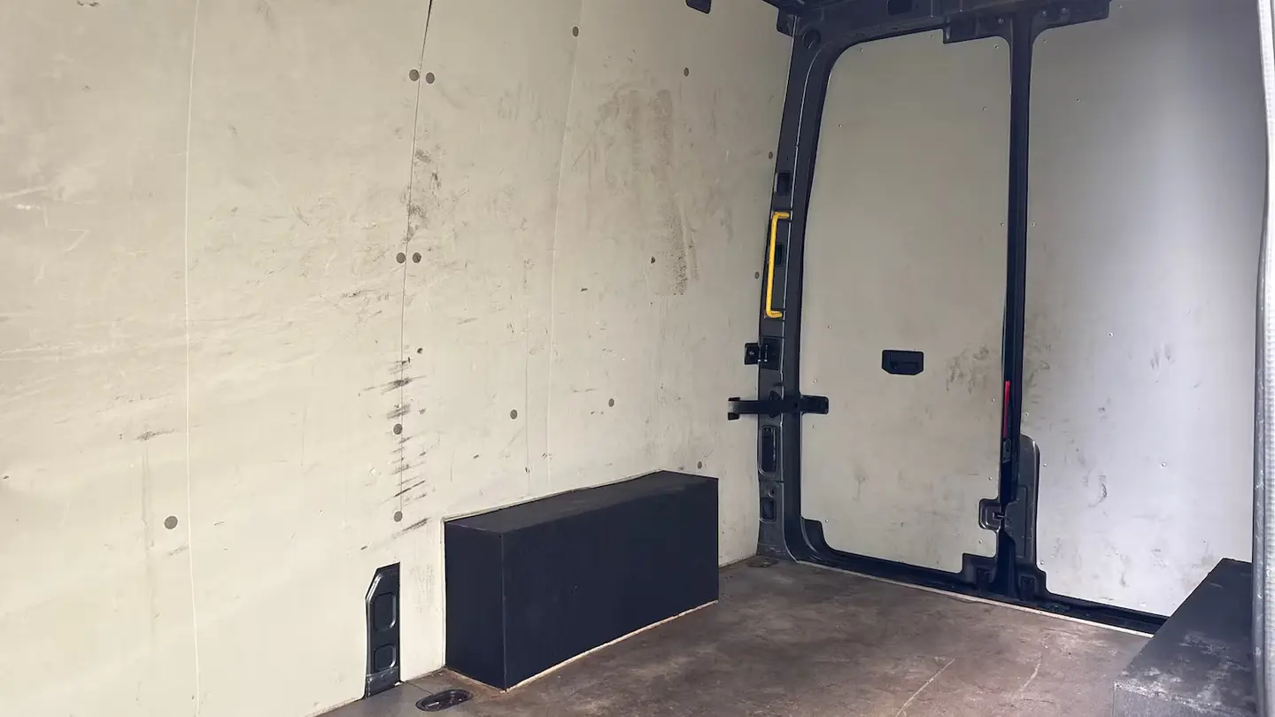 2023 Volkswagen Crafter, photo 2