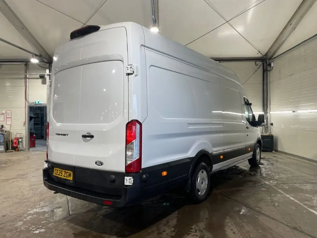 2025 Ford Transit, photo 3