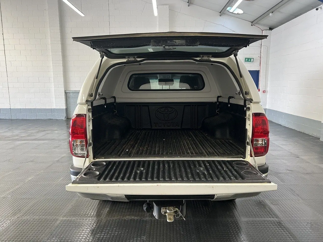 2023 Toyota Hilux, photo 2